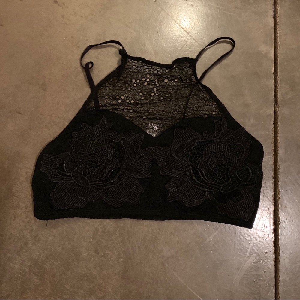 Out from under lace bralet - NEVER WORN - M